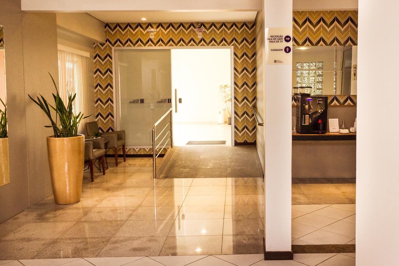 Hotel Veneza Brusque Buitenkant foto